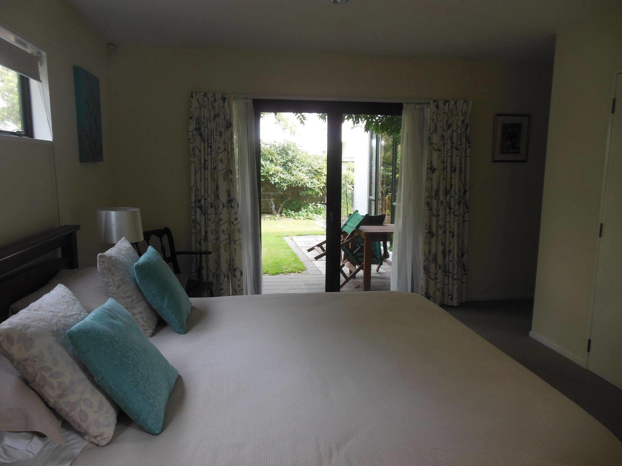 Garden Bed And Breakfast Christchurch Exterior foto
